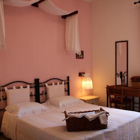 La Cascata Bed and Breakfast Νότσι Δωμάτιο φωτογραφία